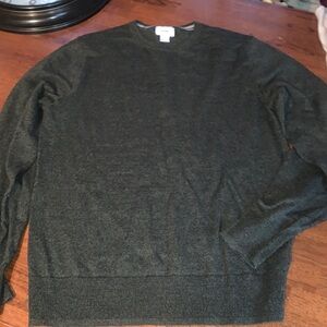 5/$25 Men's Old Navy sweater